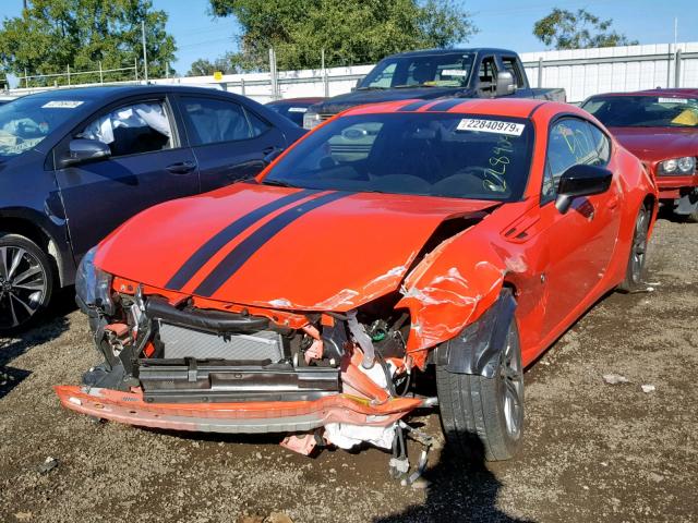 JF1ZNAA19H8708465 - 2017 TOYOTA 86 BASE ORANGE photo 2