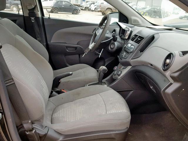 1G1JA5SH8C4170047 - 2012 CHEVROLET SONIC LS 黑色 照片 5