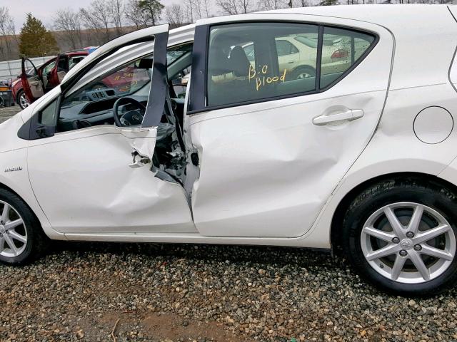 JTDKDTB39D1048411 - 2013 TOYOTA PRIUS C WHITE photo 9