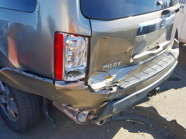 5FNYF3H78BB058124 - 2011 HONDA PILOT EXLN GOLD photo 9