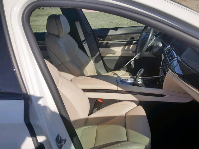 WBAKA8C54CC447037 - 2012 BMW ALPINA B7 WHITE photo 5