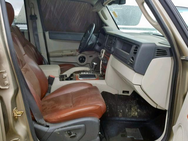 1J8HH58N26C175780 - 2006 JEEP COMMANDER BROWN photo 5