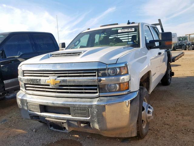 1GC4KYCY9JF273075 - 2018 CHEVROLET K3500 WHITE photo 2