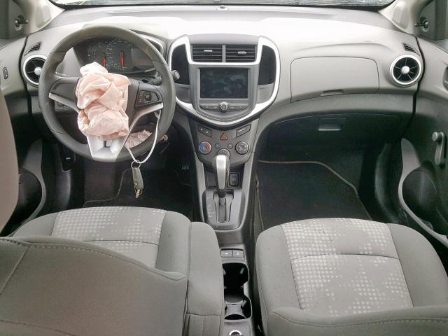 1G1JB5SH1J4132573 - 2018 CHEVROLET SONIC LS CHARCOAL photo 9