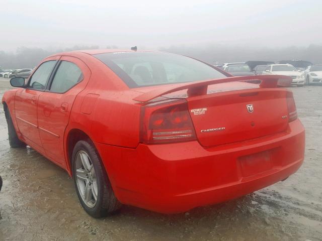 2B3KA33G28H108595 - 2008 DODGE CHARGER SX RED photo 3