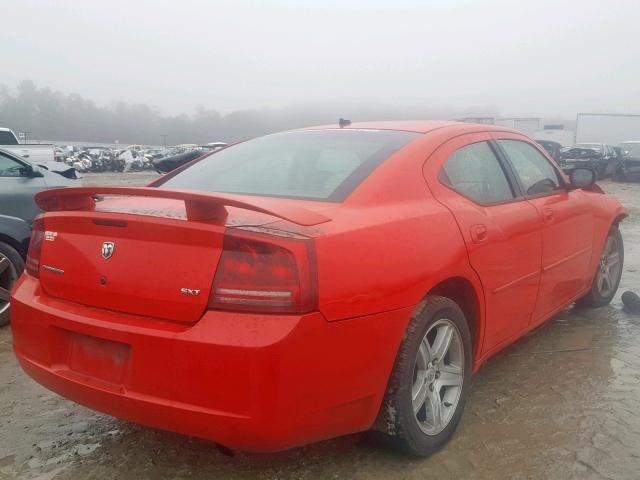 2B3KA33G28H108595 - 2008 DODGE CHARGER SX RED photo 4