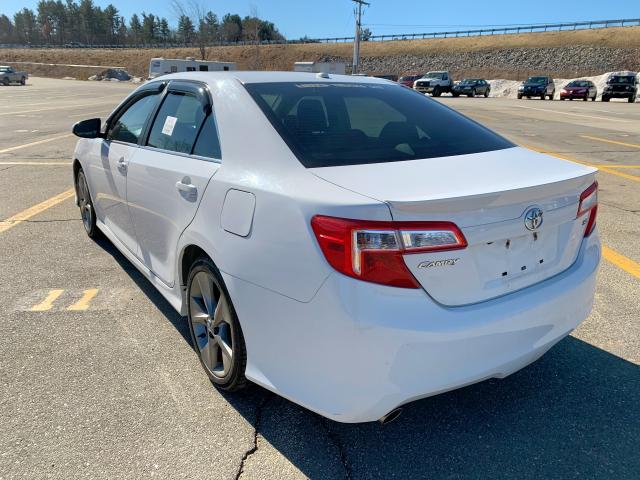 4T1BK1FK7CU013550 - 2012 TOYOTA CAMRY SE WHITE photo 4