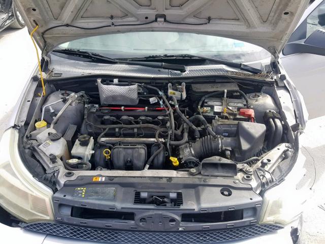 1FAHP34N08W151523 - 2008 FORD FOCUS S/SE SILVER photo 7