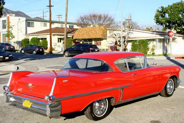 00000005762012701 - 1957 CADILLAC SERIES 62 RED photo 4