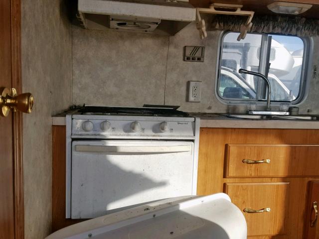 1TC2B217031207873 - 2003 COACH TRAILER WHITE photo 6