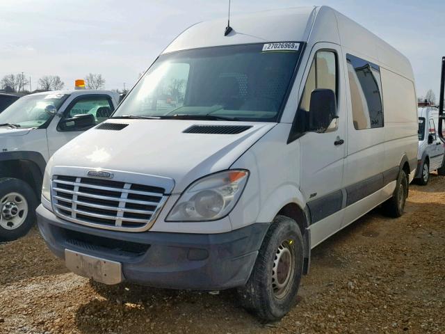 WDRPE8CC4B5540512 - 2011 FREIGHTLINER SPRINTER 2 WHITE photo 2