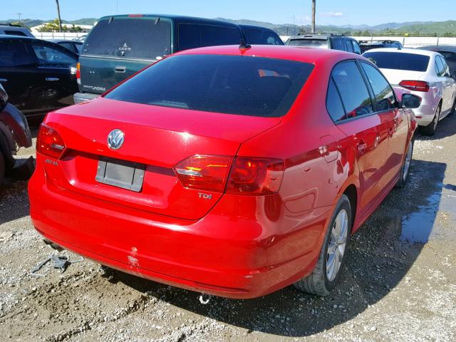 3VWLL7AJ4CM314690 - 2012 VOLKSWAGEN JETTA TDI RED photo 4