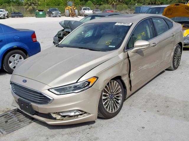 3FA6P0K92HR116125 - 2017 FORD FUSION TIT GOLD photo 2