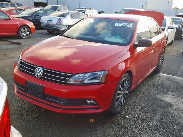 3VWD17AJ6GM307045 - 2016 VOLKSWAGEN JETTA SPOR RED photo 2