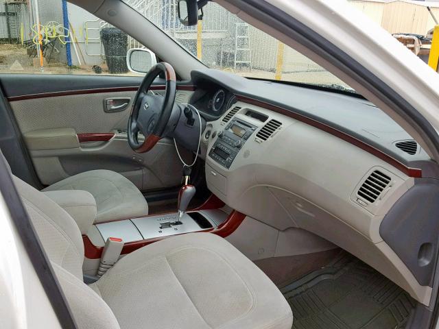 KMHFC46D88A315486 - 2008 HYUNDAI AZERA GLS WHITE photo 5