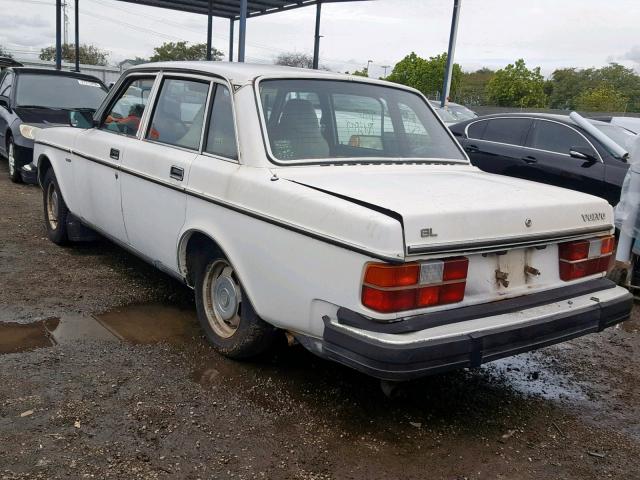 VC26445A1084066 - 1980 VOLVO 240 GL WHITE photo 3