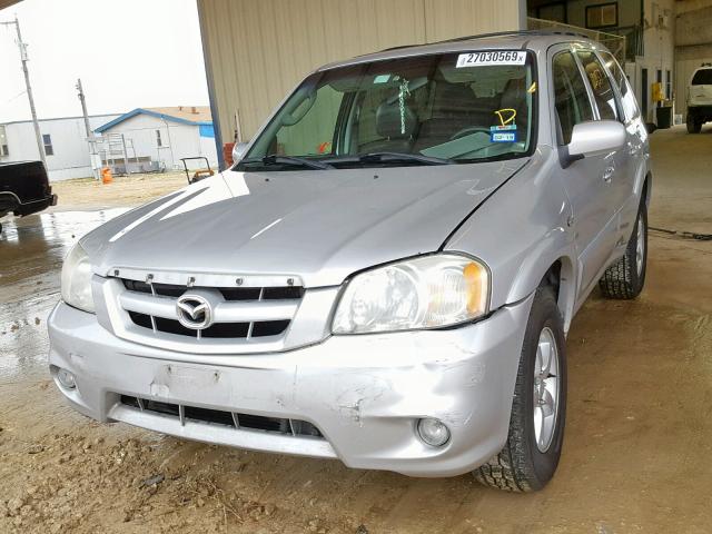 4F2CZ06185KM28915 - 2005 MAZDA TRIBUTE S SILVER photo 2