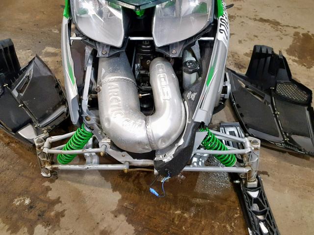 4UF07SNW27T125314 - 2007 ARCTIC CAT F8 GREEN photo 9