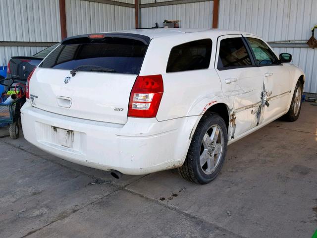 2D4GZ47V06H443169 - 2006 DODGE MAGNUM SXT WHITE photo 4