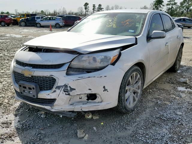 1G11E5SX2FF202835 - 2015 CHEVROLET MALIBU 2LT WHITE photo 2