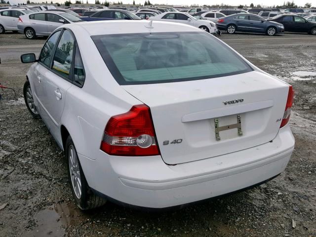 YV1MS382X42008002 - 2004 VOLVO S40 2.4I WHITE photo 3