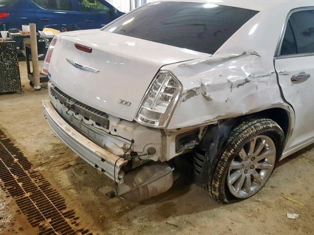 2C3CCACG5CH310572 - 2012 CHRYSLER 300 LIMITE WHITE photo 9