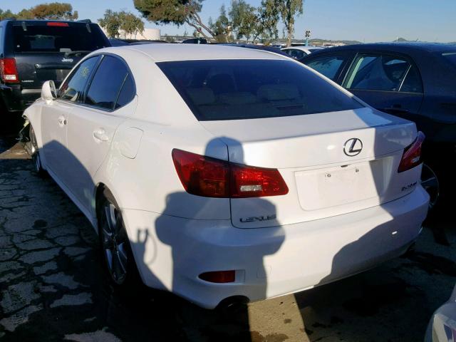 JTHBE262565006952 - 2006 LEXUS IS 350 WHITE photo 3