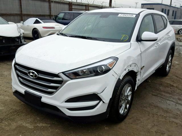 KM8J23A46JU792047 - 2018 HYUNDAI TUCSON SE WHITE photo 2