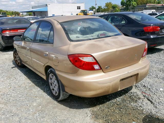 KNADC123326138697 - 2002 KIA RIO GOLD photo 3