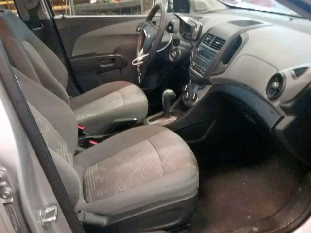 1G1JA6SH2C4112814 - 2012 CHEVROLET SONIC LS 银色 照片 5