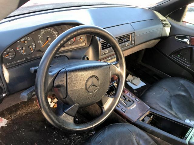 WDBFA67F7WF166282 - 1998 MERCEDES-BENZ SL 500 RED photo 4