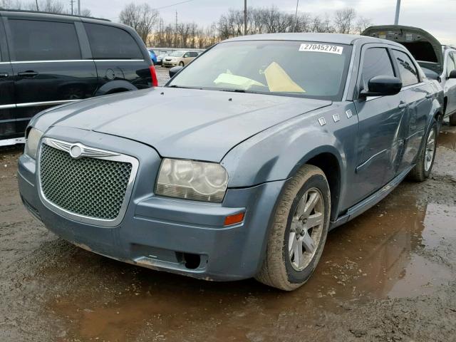 2C3LA43R96H361909 - 2006 CHRYSLER 300 GRAY photo 2