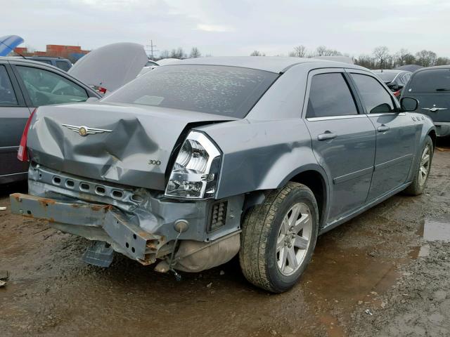 2C3LA43R96H361909 - 2006 CHRYSLER 300 GRAY photo 4