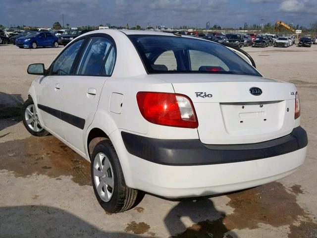 KNADE223596519008 - 2009 KIA RIO BASE WHITE photo 3