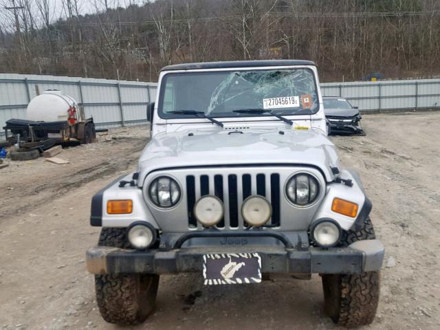 1J4FA49S44P759129 - 2004 JEEP WRANGLER / SILVER photo 9