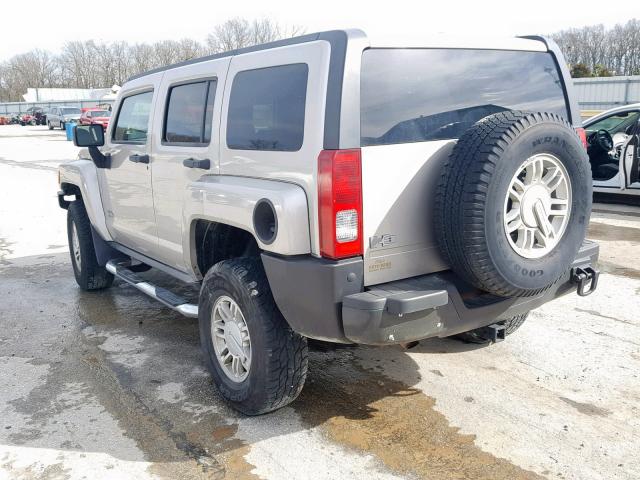 5GTEN13E188158700 - 2008 HUMMER H3 GRAY photo 3