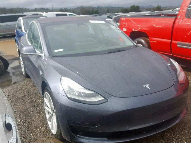 5YJ3E1EA2JF154881 - 2018 TESLA MODEL 3 GRAY photo 1