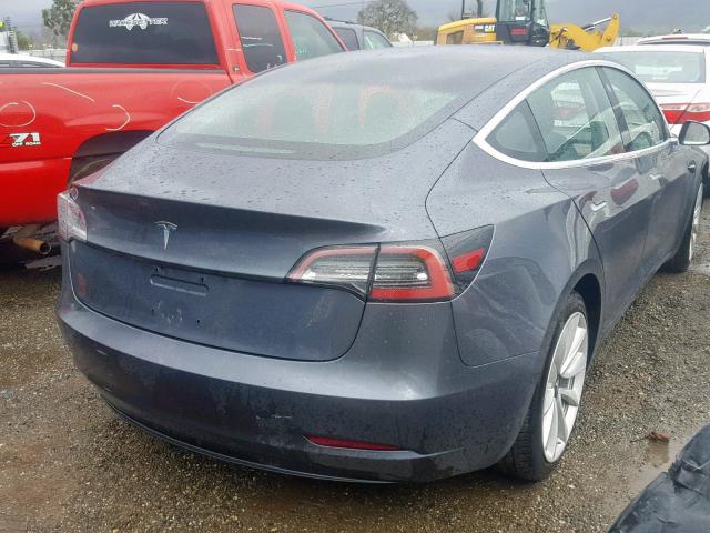 5YJ3E1EA2JF154881 - 2018 TESLA MODEL 3 GRAY photo 4