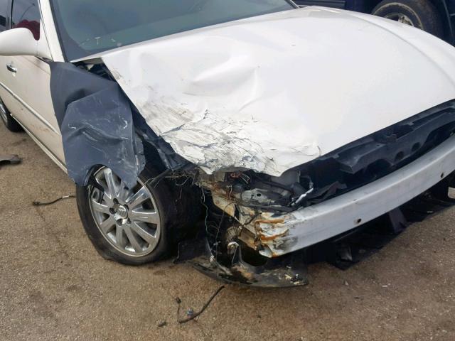 2G4WD582981171536 - 2008 BUICK LACROSSE C WHITE photo 9