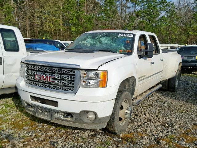 1GT426C89BF197394 - 2011 GMC SIERRA K35 WHITE photo 2