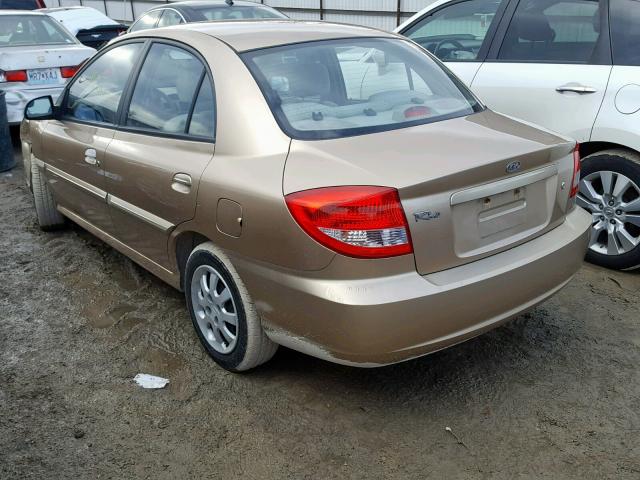 KNADC125536252378 - 2003 KIA RIO GOLD photo 3