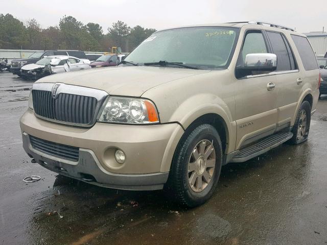 5LMFU28R04LJ11240 - 2004 LINCOLN NAVIGATOR GOLD photo 2