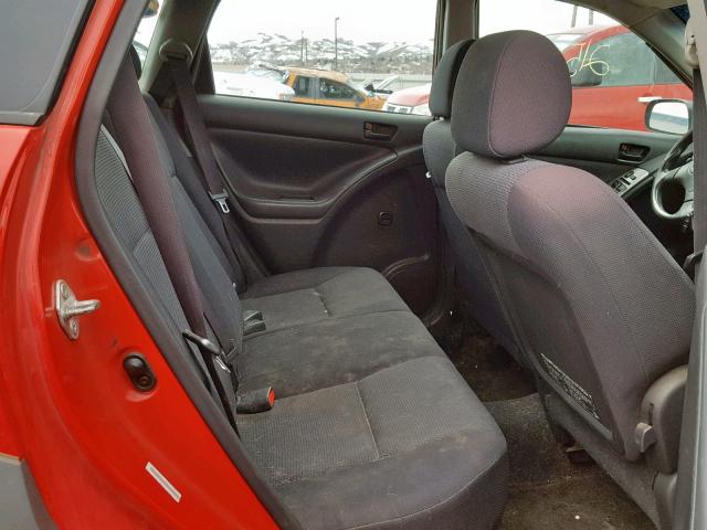 5Y2SL63875Z440272 - 2005 PONTIAC VIBE RED photo 6