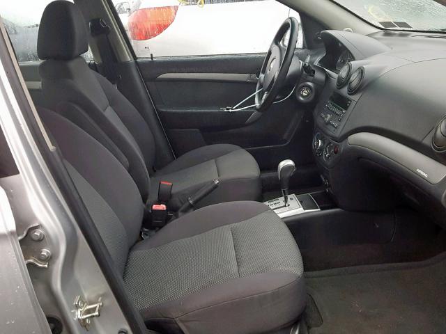 KL1TD56E59B643485 - 2009 CHEVROLET AVEO LS SILVER photo 5
