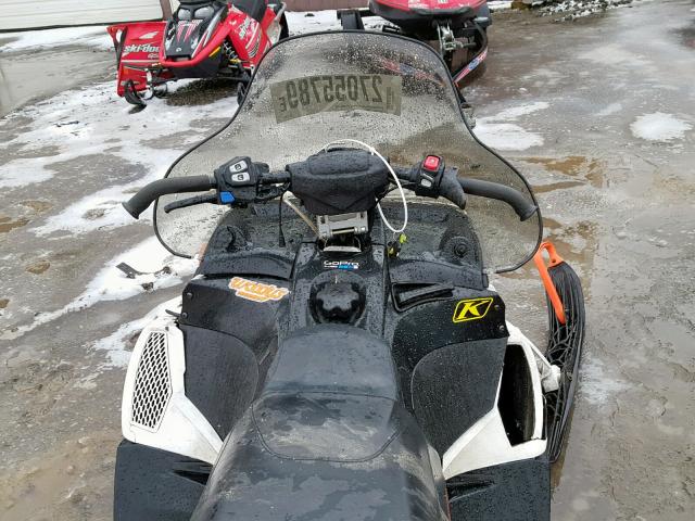 4UF09SNW19T119839 - 2009 ARCC SNOWMOBILE TWO TONE photo 5