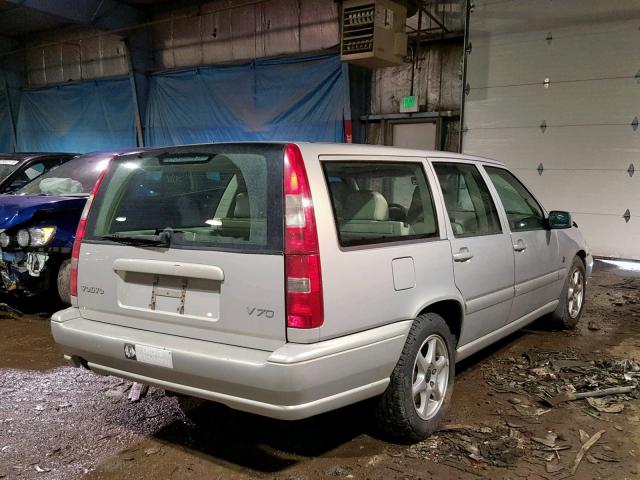 YV1LW61J1Y2675422 - 2000 VOLVO V70 BASE GRAY photo 4