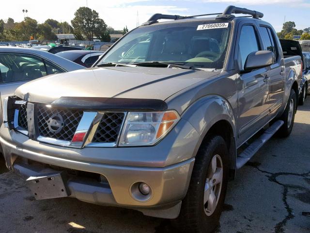 1N6AD07U05C419227 - 2005 NISSAN FRONTIER C GOLD photo 2