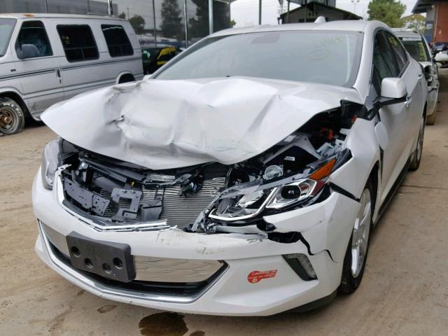 1G1RC6S5XJU138433 - 2018 CHEVROLET VOLT LT WHITE photo 2