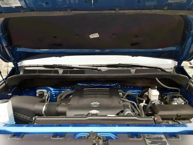 5TFUY5F16JX701478 - 2018 TOYOTA TUNDRA DOU BLUE photo 7