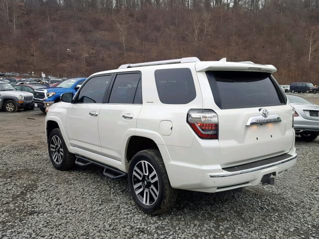 JTEBU5JR9J5504148 - 2018 TOYOTA 4RUNNER SR WHITE photo 3